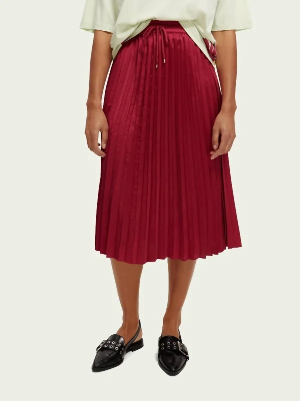 Plissee Skirt In Cherry Pie