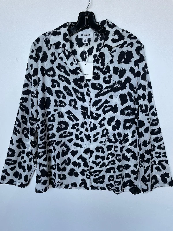 Top Long Sleeve By Cmb In Animal Print, Size: L