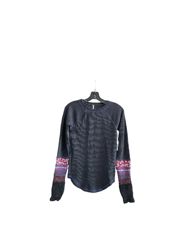 Top Long Sleeve By Free People In Black, Size: M