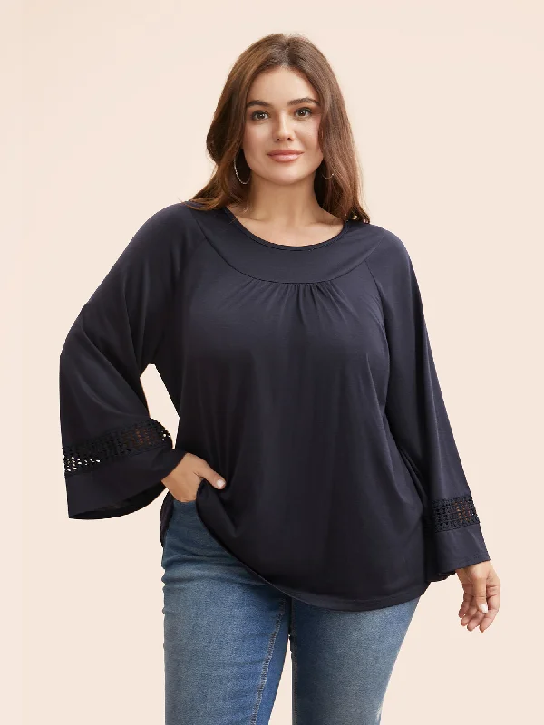 Round Neck Lace Trim Raglan Sleeve T-shirt